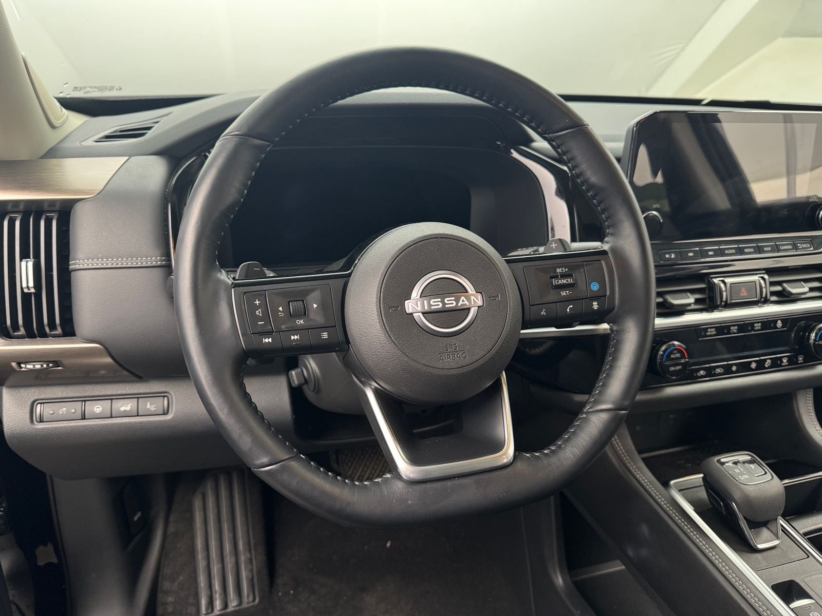 Thumbnail: 2023 Nissan Pathfinder - 4