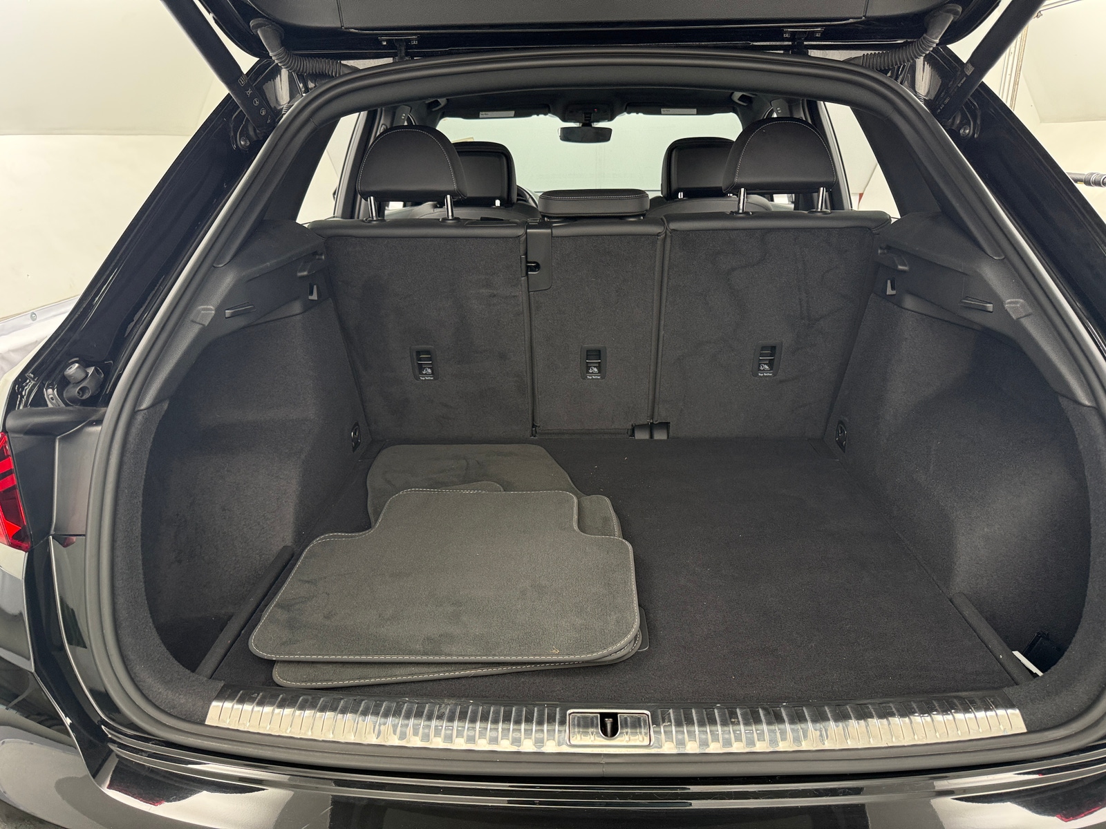 Thumbnail: 2021 Audi Q3 - 6