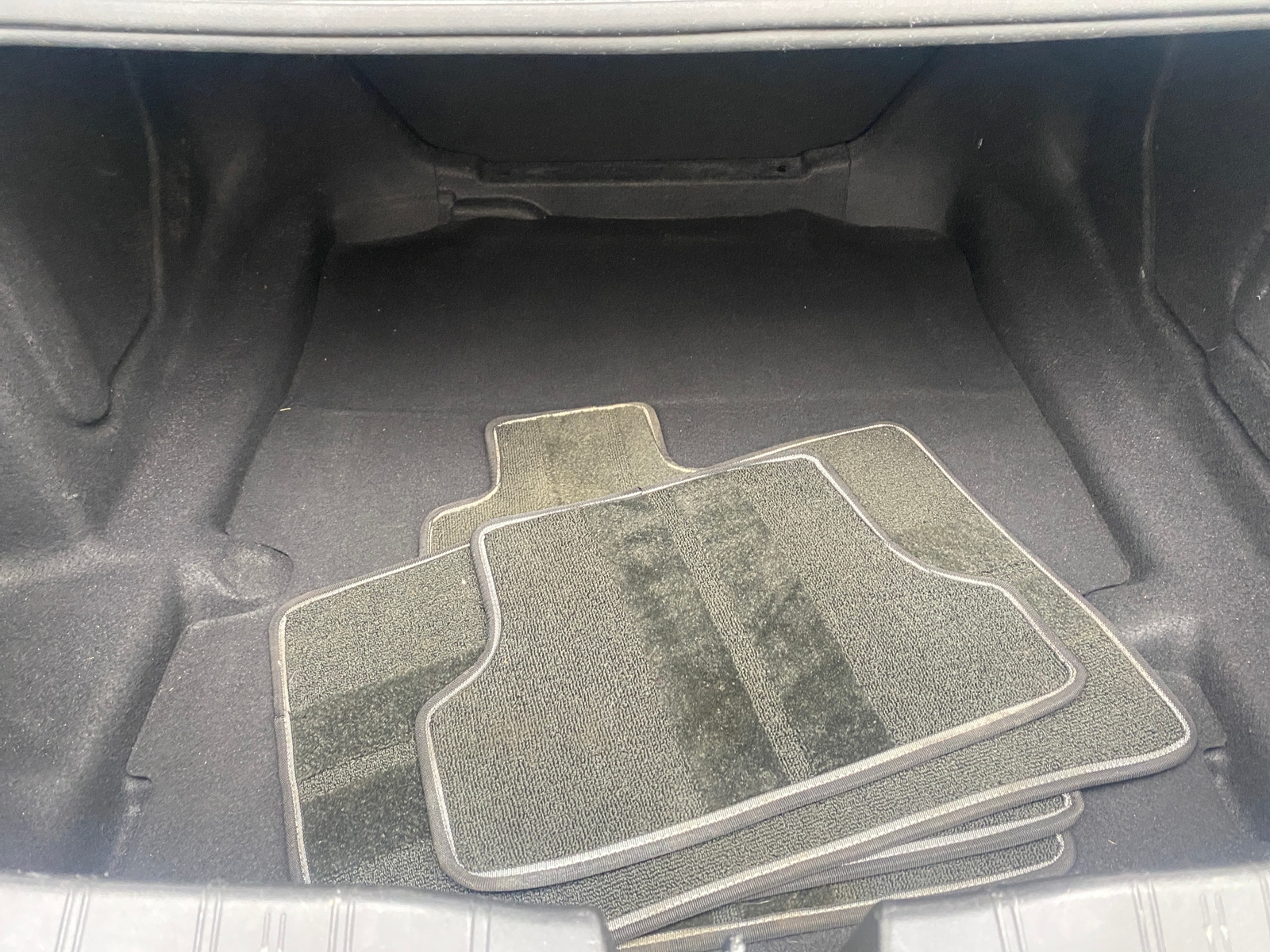 Thumbnail: 2019 Chevrolet Camaro - 4