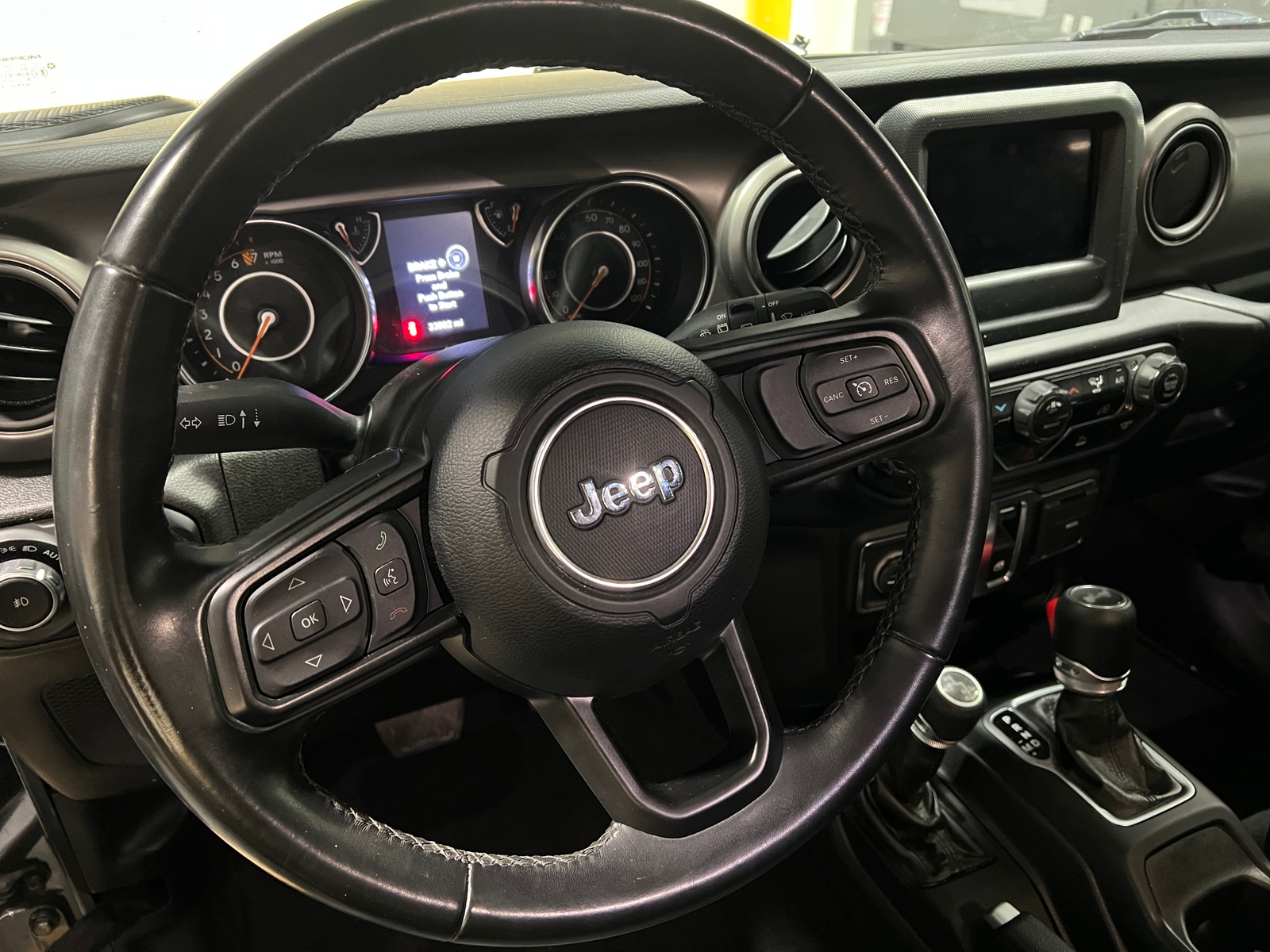 Thumbnail: 2022 Jeep Wrangler - 5