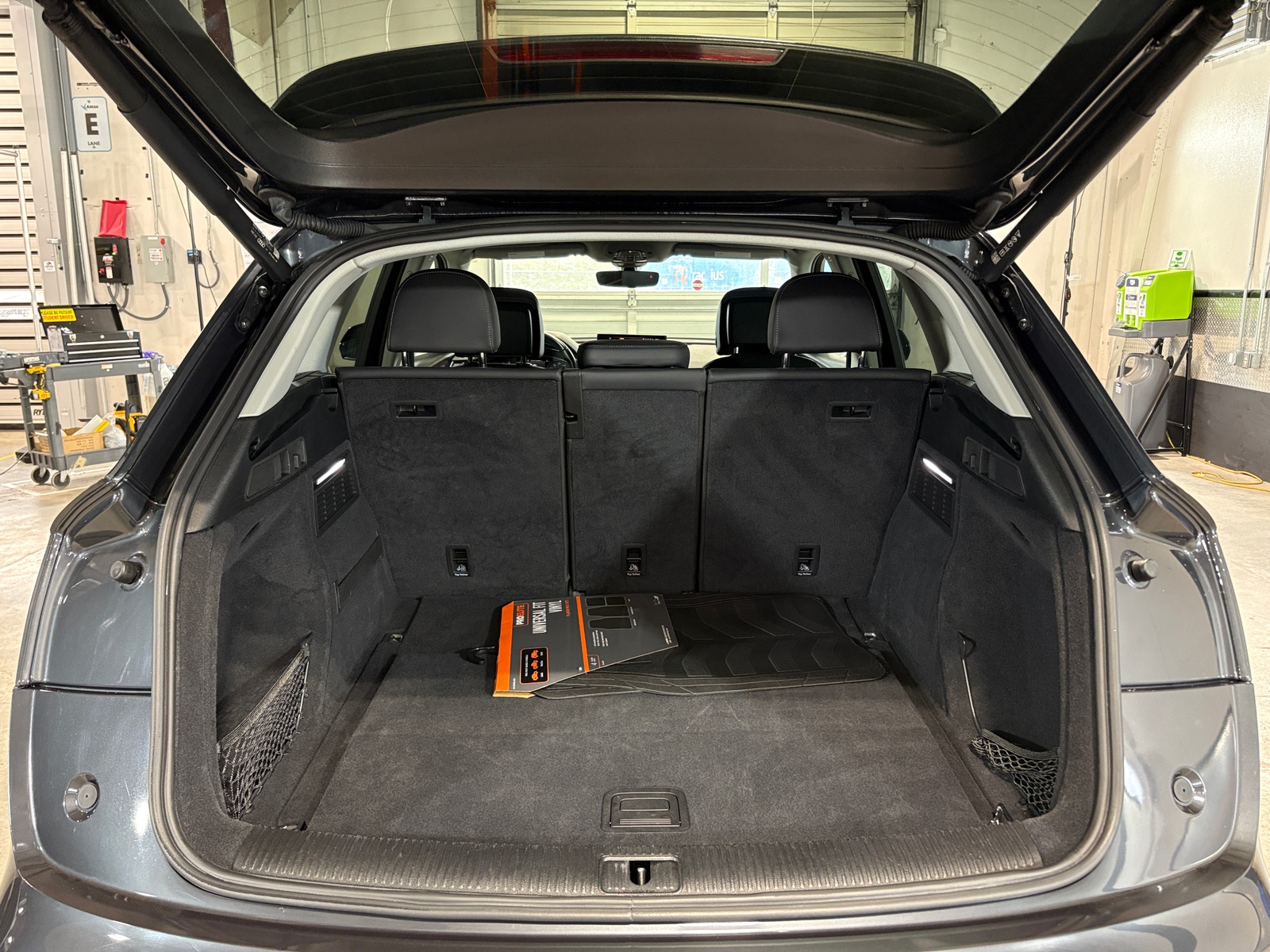 Thumbnail: 2023 Audi Q5 - 6