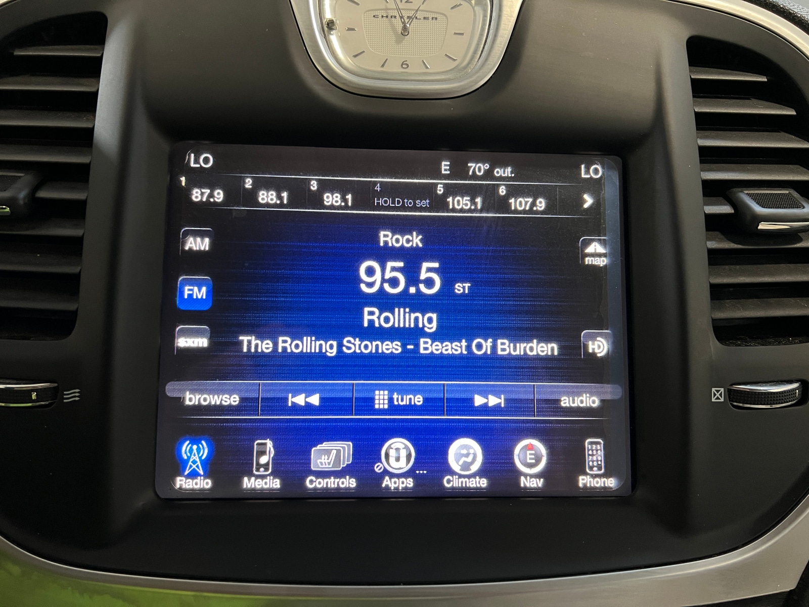 Thumbnail: 2016 Chrysler 300 - 3