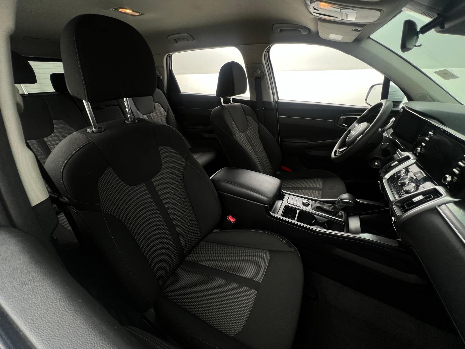 Thumbnail: 2023 Kia Sorento - 2