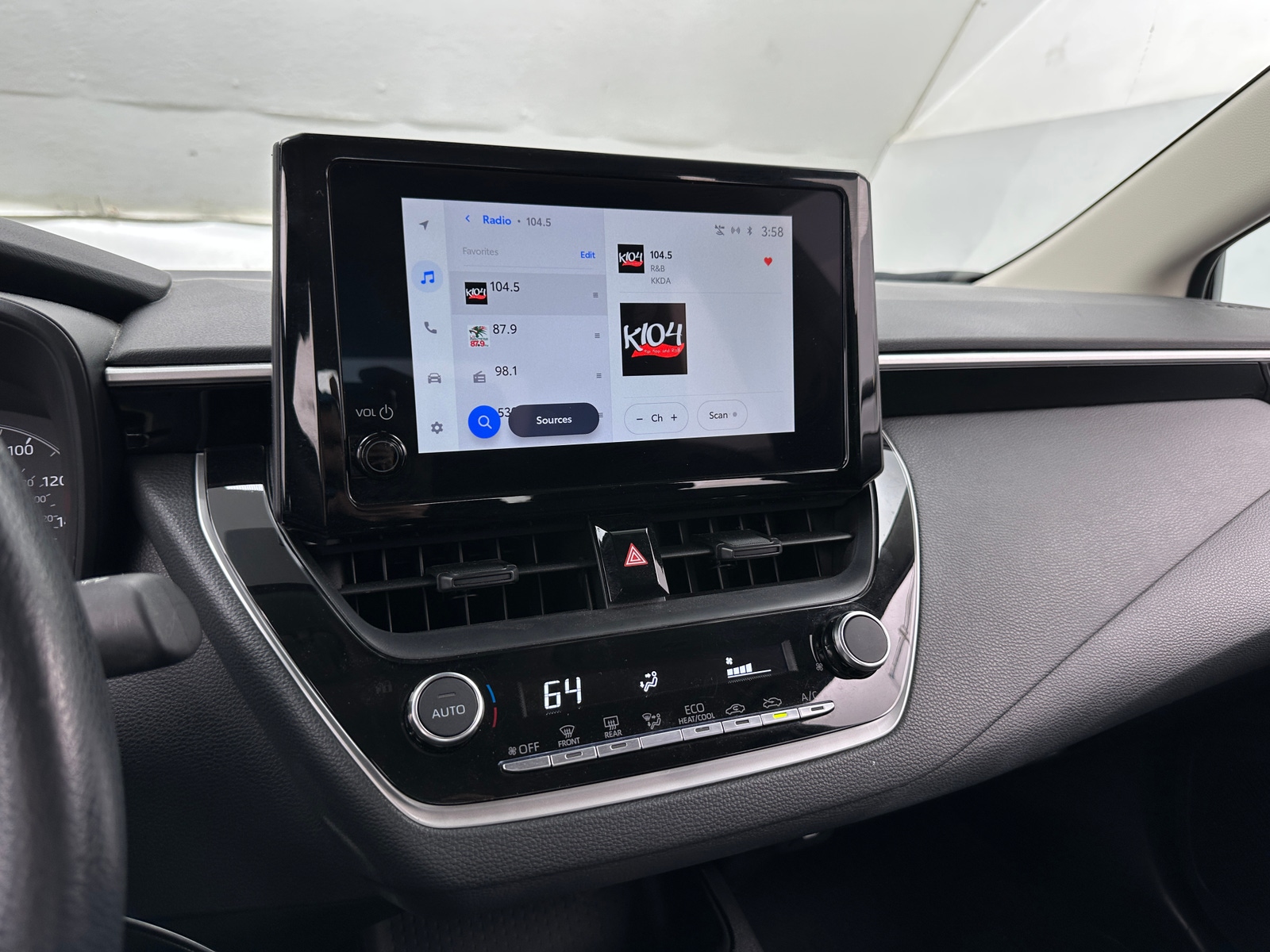 Thumbnail: 2025 Toyota Corolla - 4