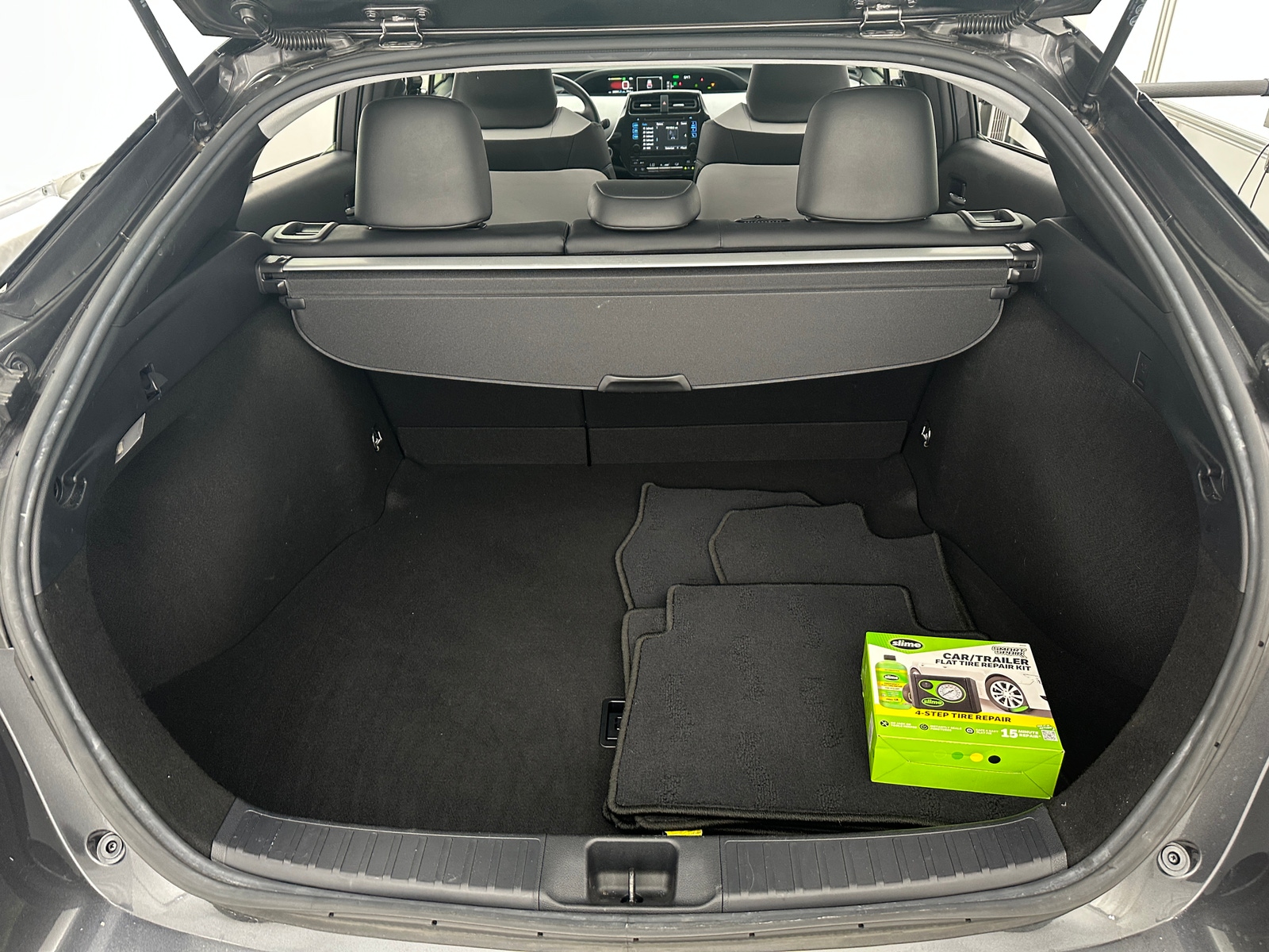 Thumbnail: 2016 Toyota Prius - 7