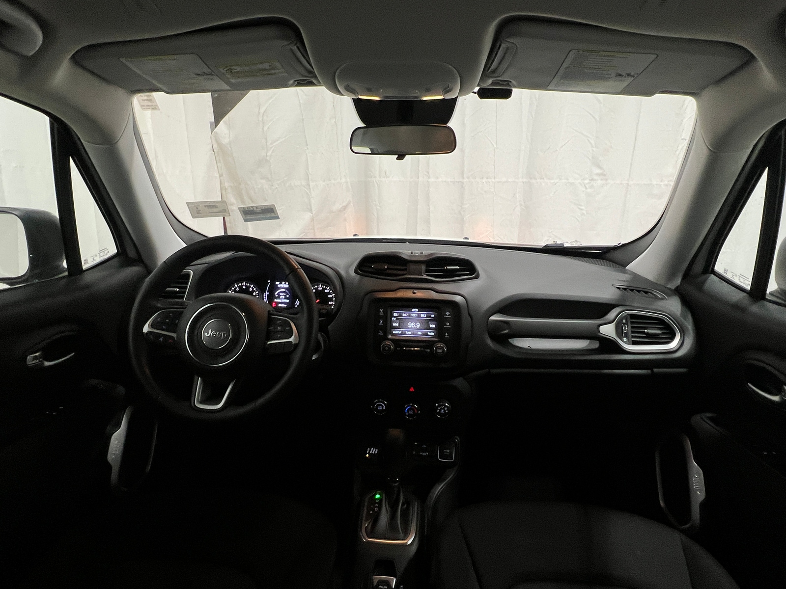 Thumbnail: 2019 Jeep Renegade - 3