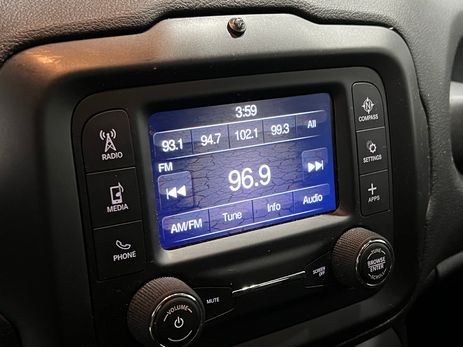 Thumbnail: 2019 Jeep Renegade - 4