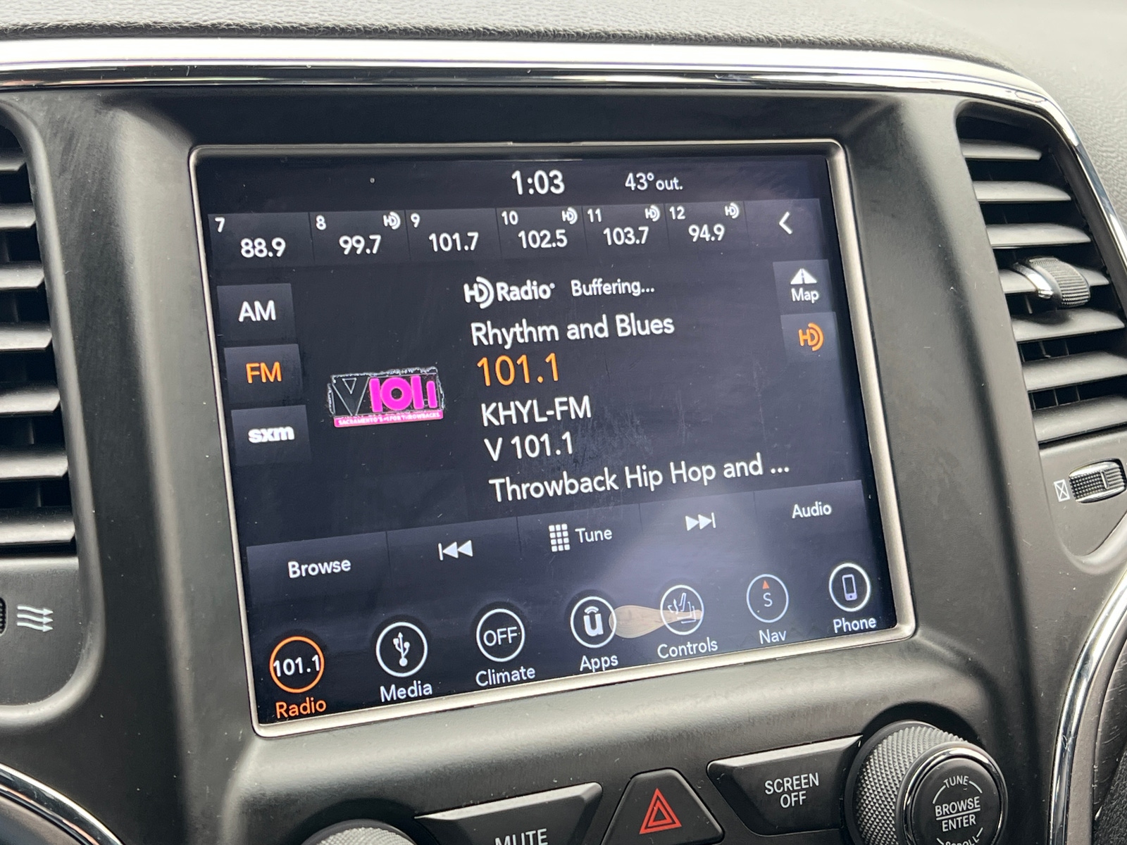 Thumbnail: 2018 Jeep Grand Cherokee - 3