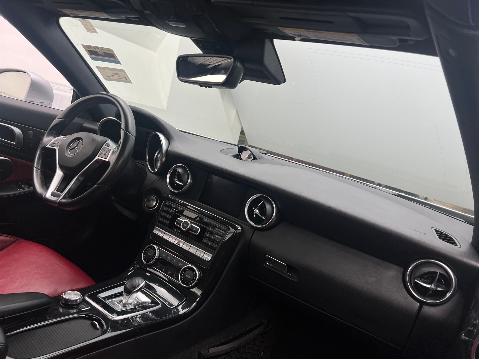 Thumbnail: 2016 Mercedes-Benz SLK - 2