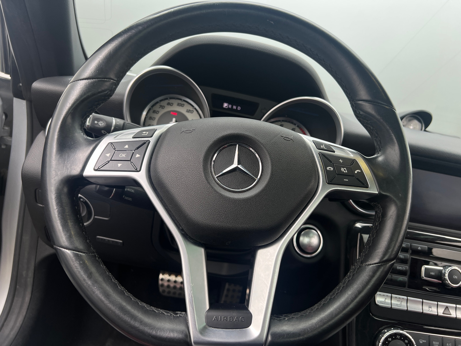 Thumbnail: 2016 Mercedes-Benz SLK - 4