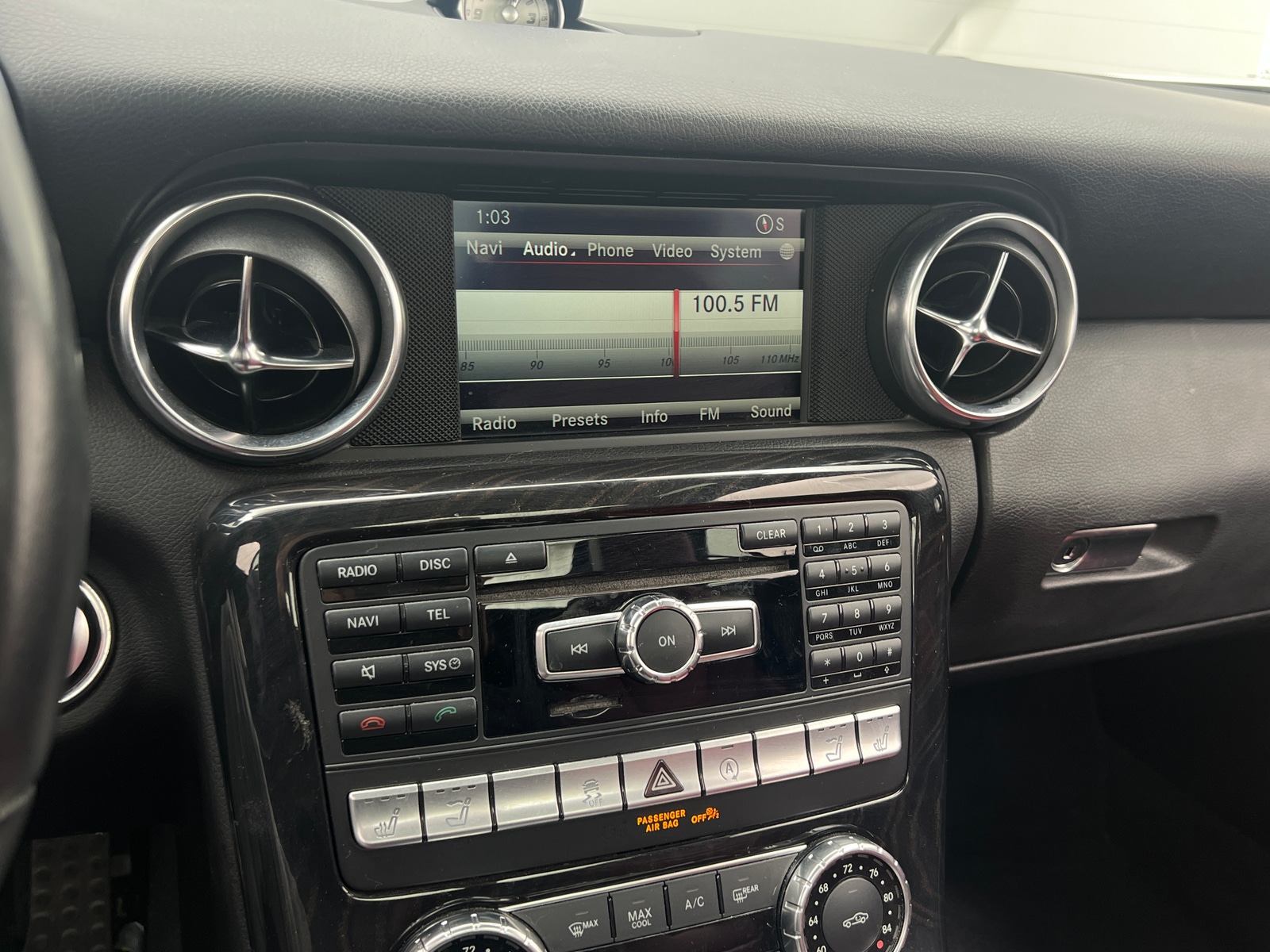 Thumbnail: 2016 Mercedes-Benz SLK - 3