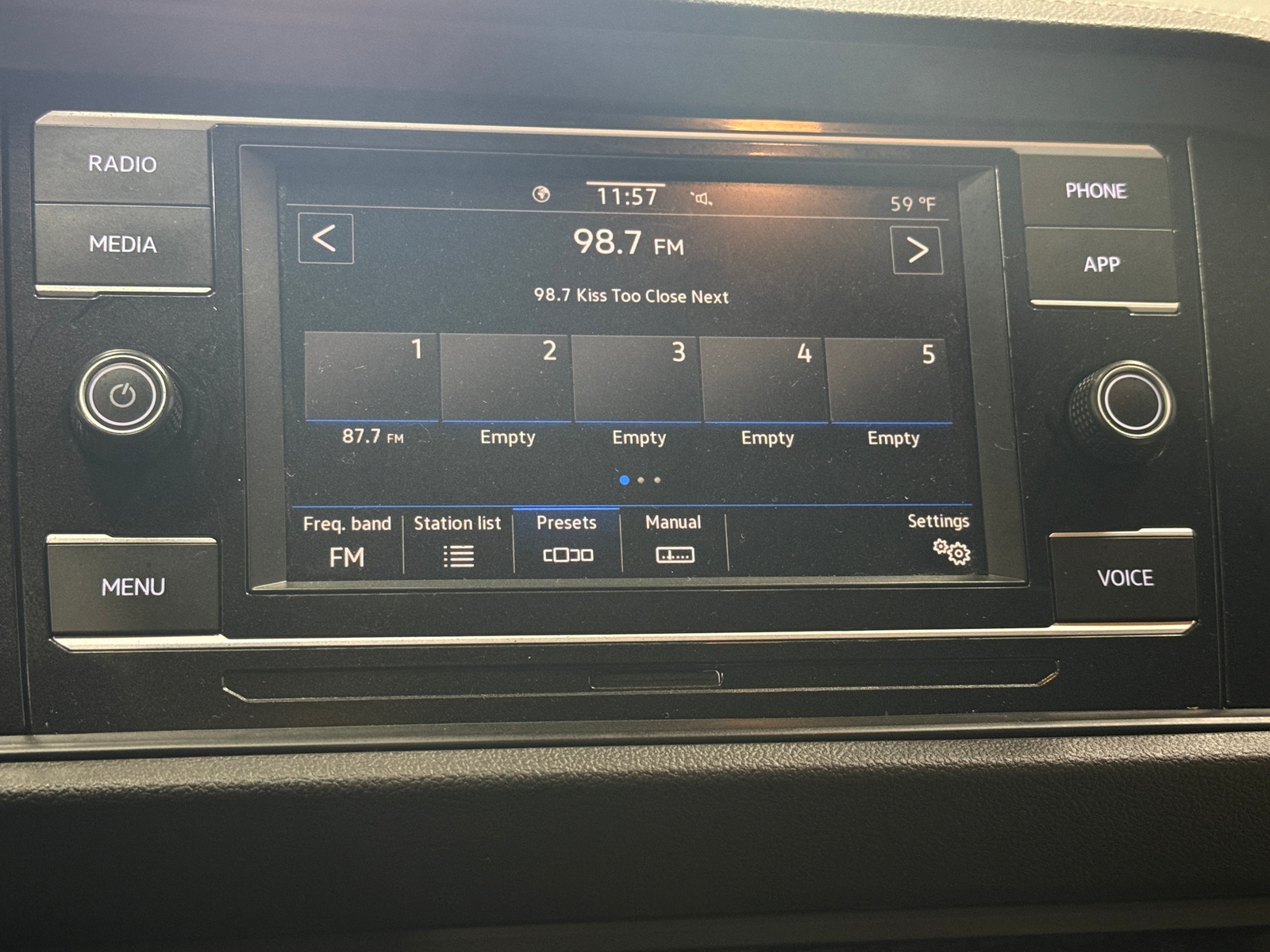 Thumbnail: 2021 Volkswagen Jetta - 4