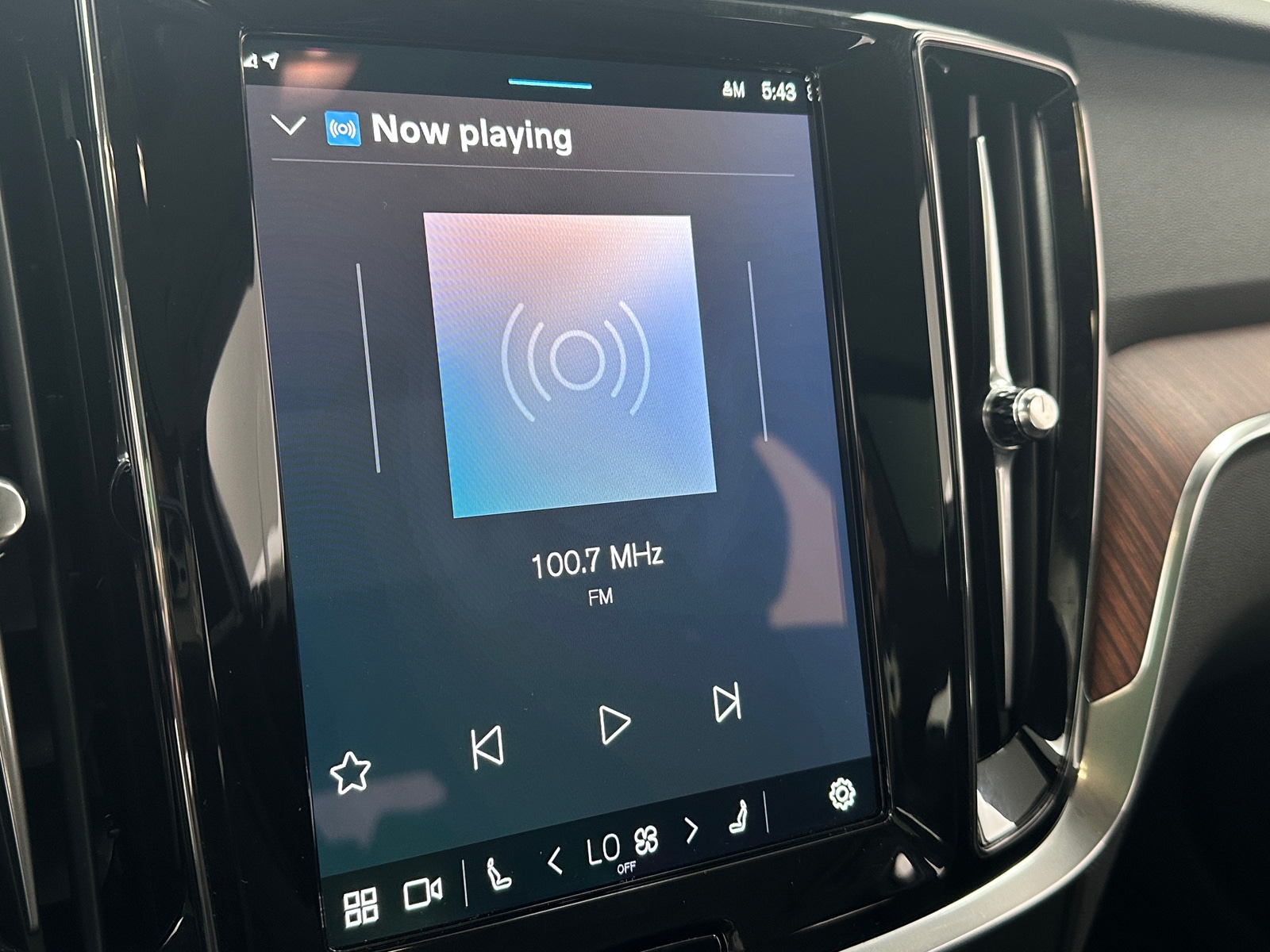 Thumbnail: 2025 Volvo V60 - 3