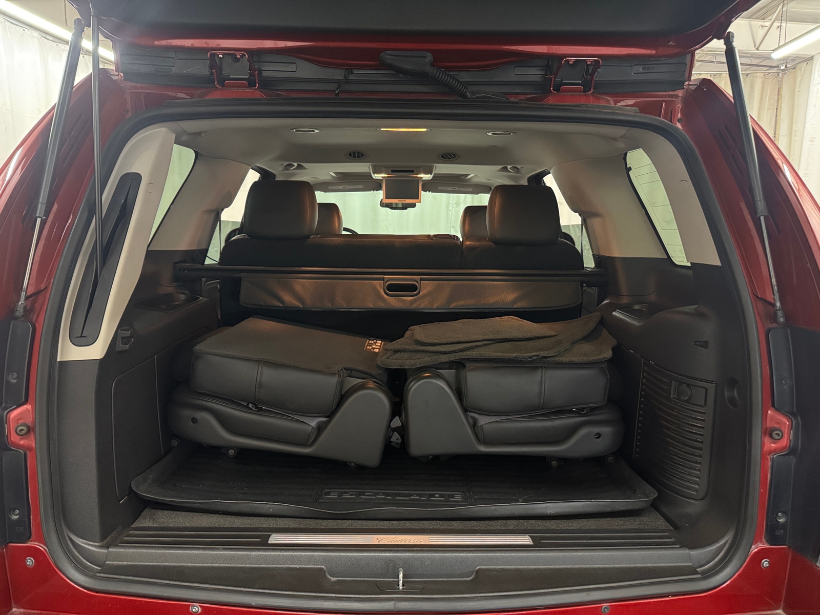 Thumbnail: 2014 Cadillac Escalade - 6