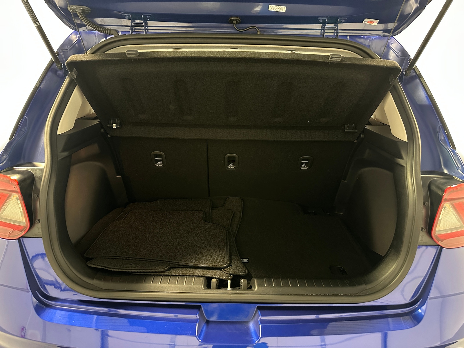 Thumbnail: 2023 Hyundai Venue - 6