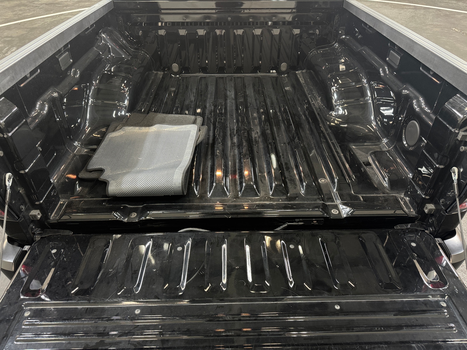 Thumbnail: 2022 Nissan Frontier - 7