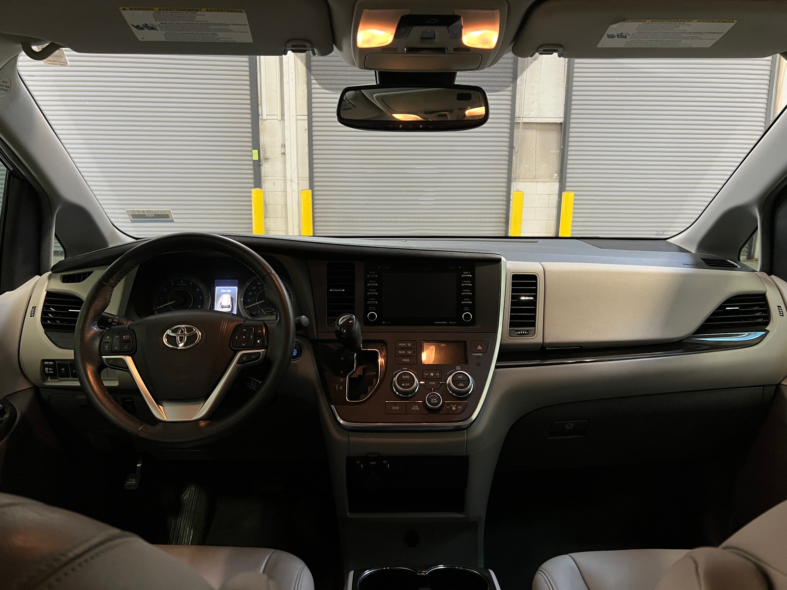 Thumbnail: 2018 Toyota Sienna - 2