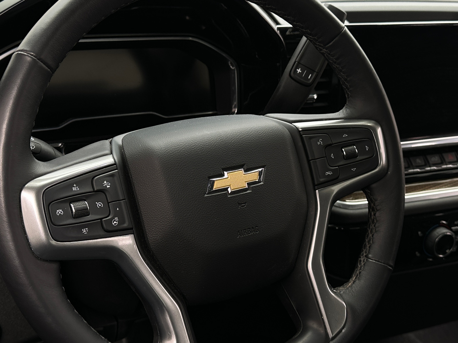 Thumbnail: 2022 Chevrolet Silverado 1500 - 5