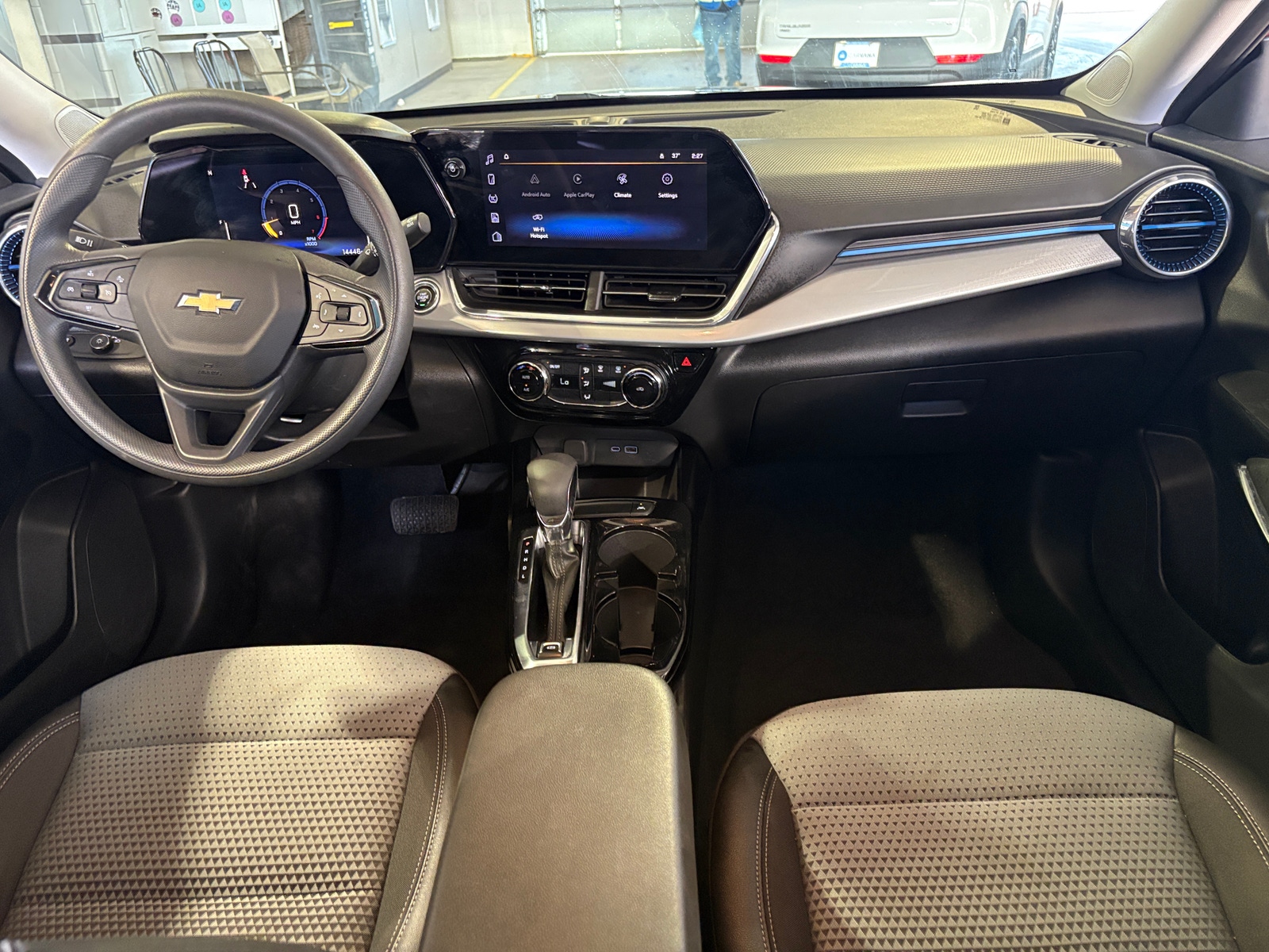 Thumbnail: 2025 Chevrolet Trax - 3