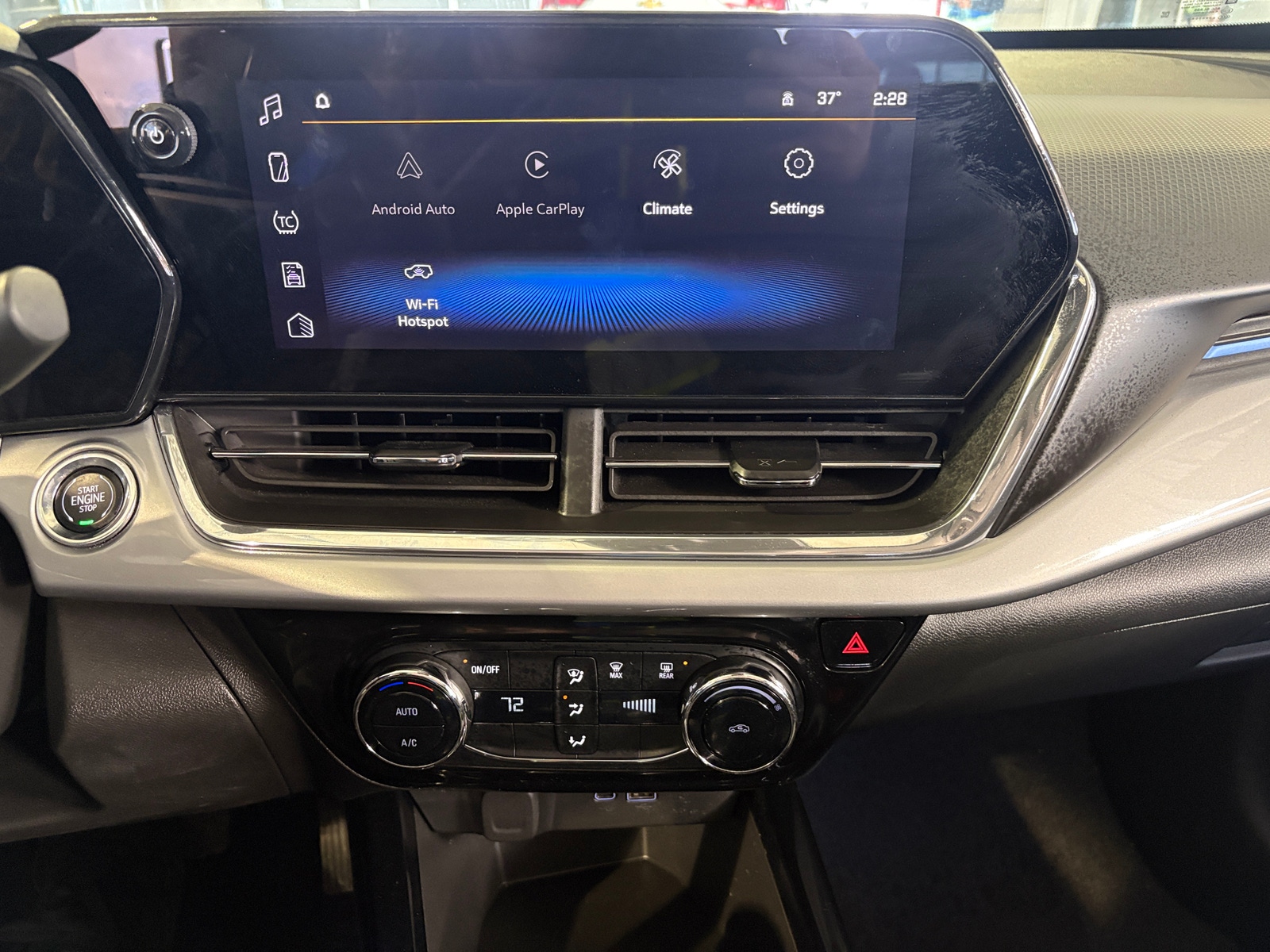 Thumbnail: 2025 Chevrolet Trax - 4