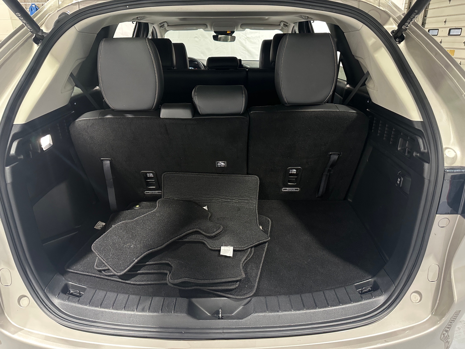 Thumbnail: 2025 Mazda CX-90 - 6