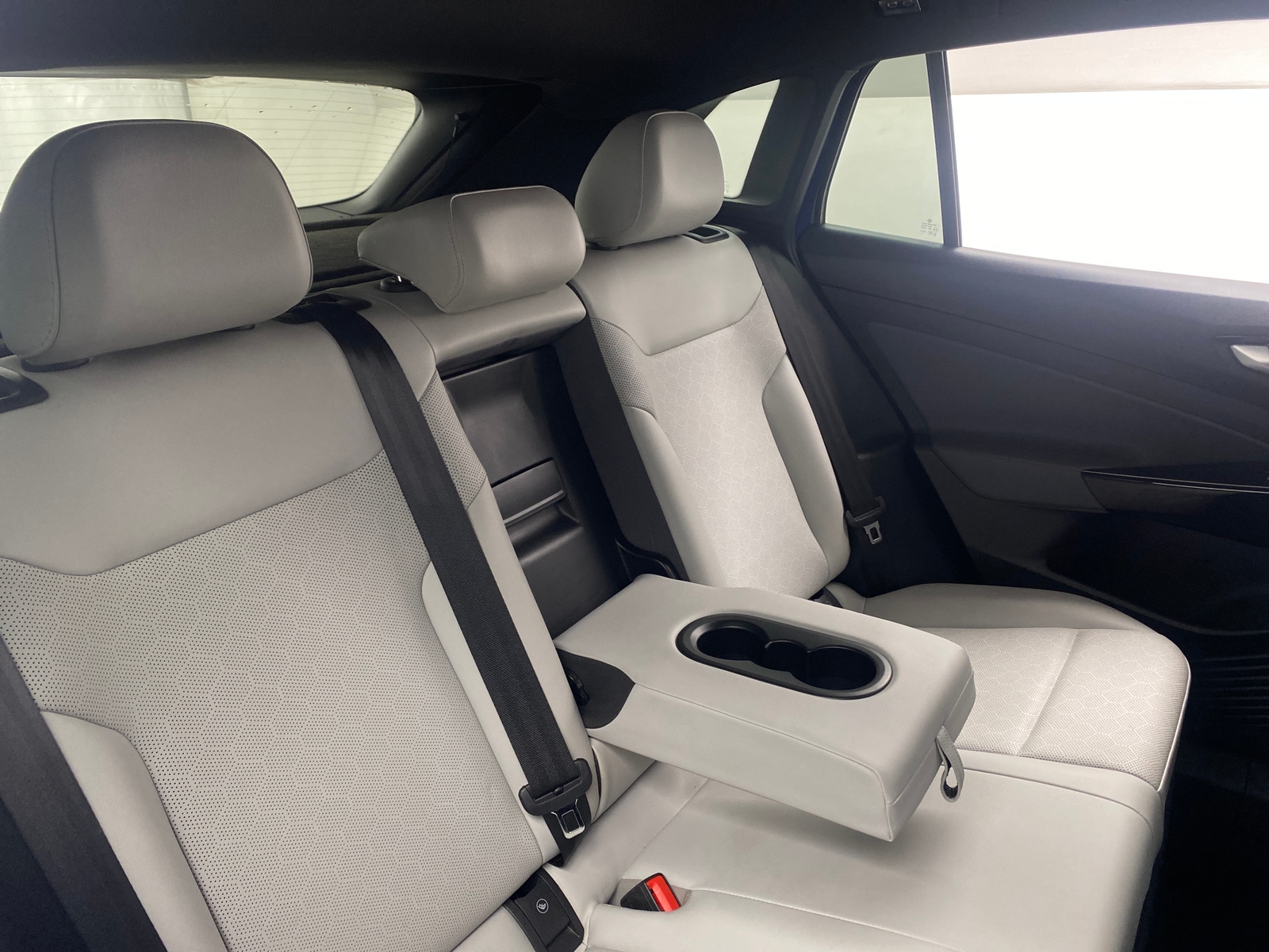 Thumbnail: 2021 Volkswagen ID.4 - 5