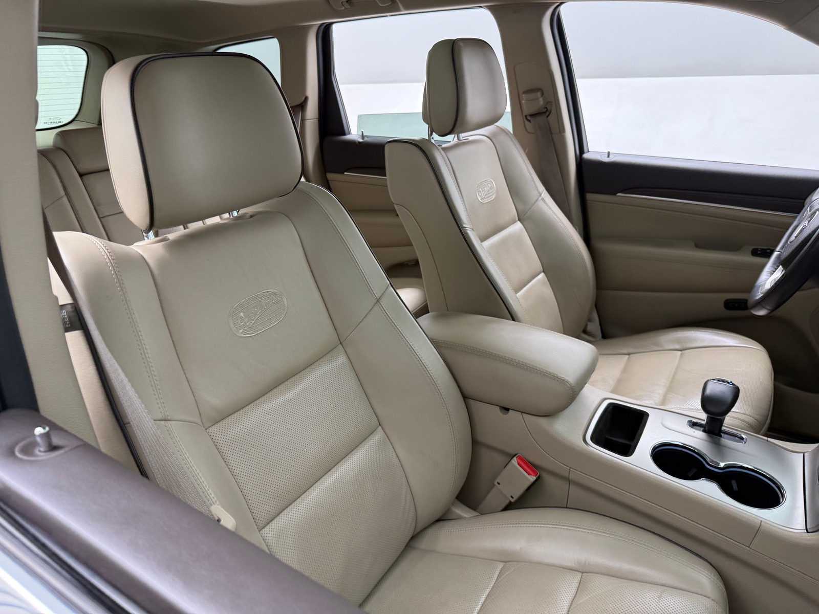 Thumbnail: 2015 Jeep Grand Cherokee - 2