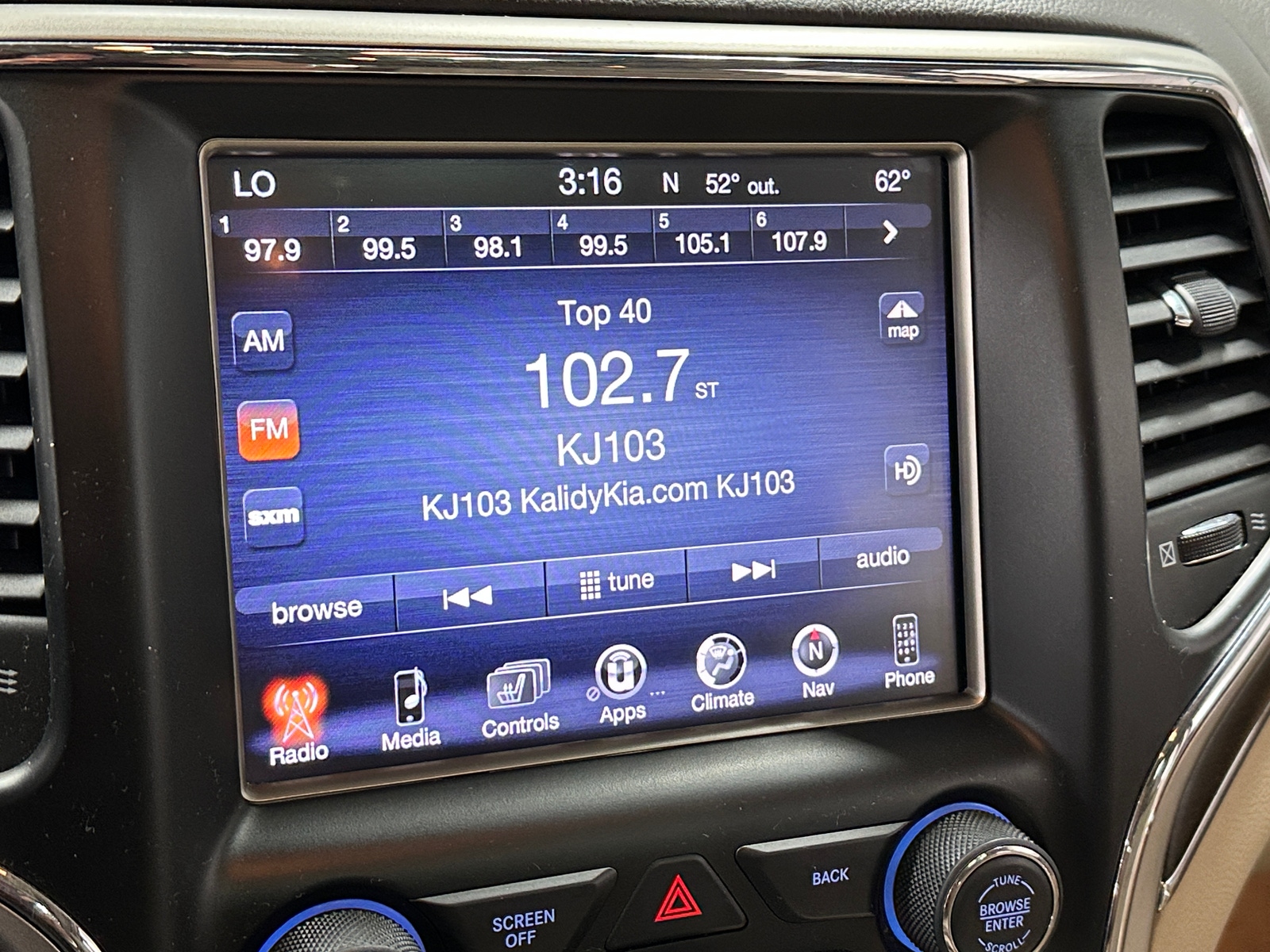 Thumbnail: 2015 Jeep Grand Cherokee - 4