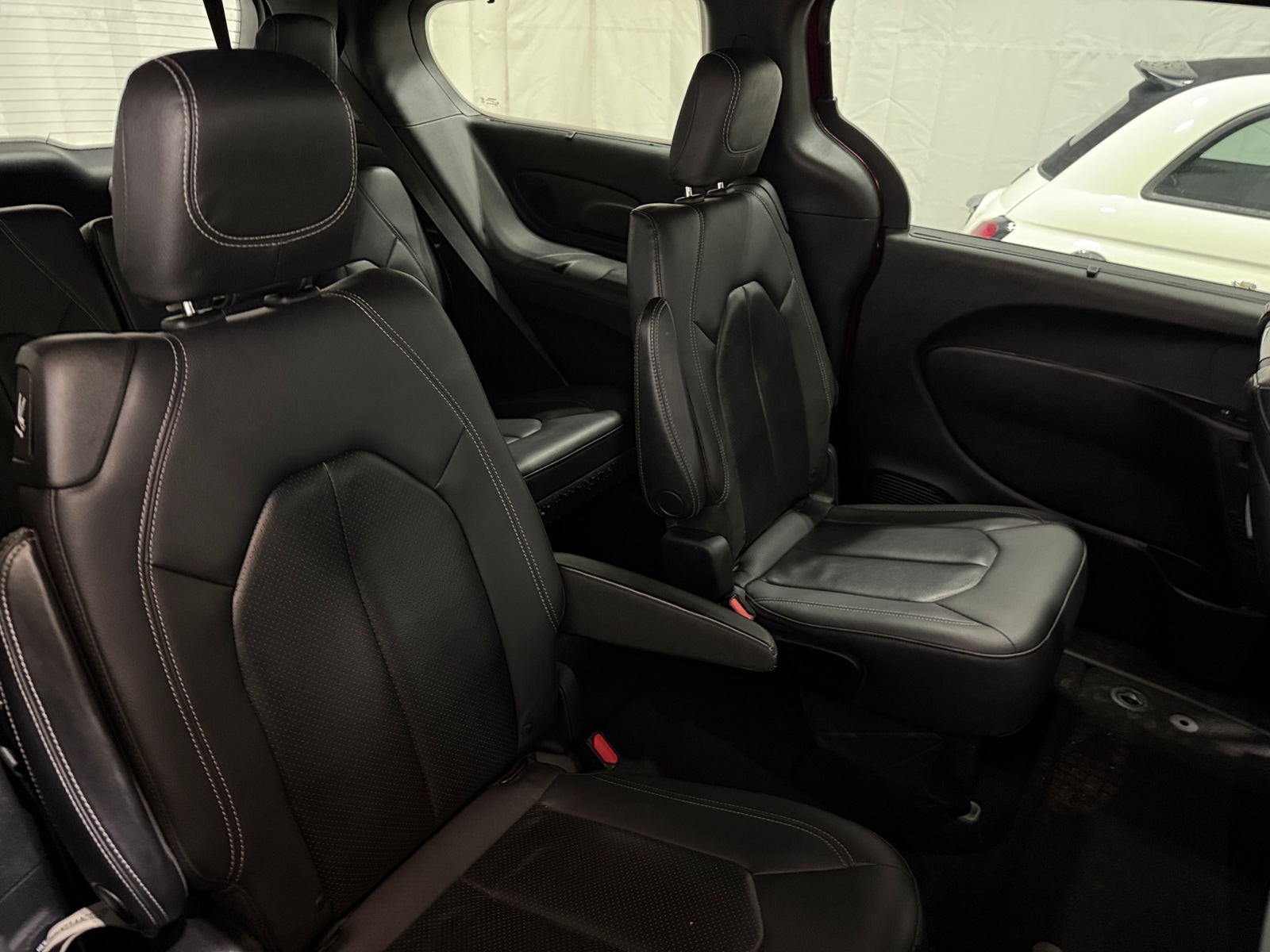 Thumbnail: 2019 Chrysler Pacifica - 5