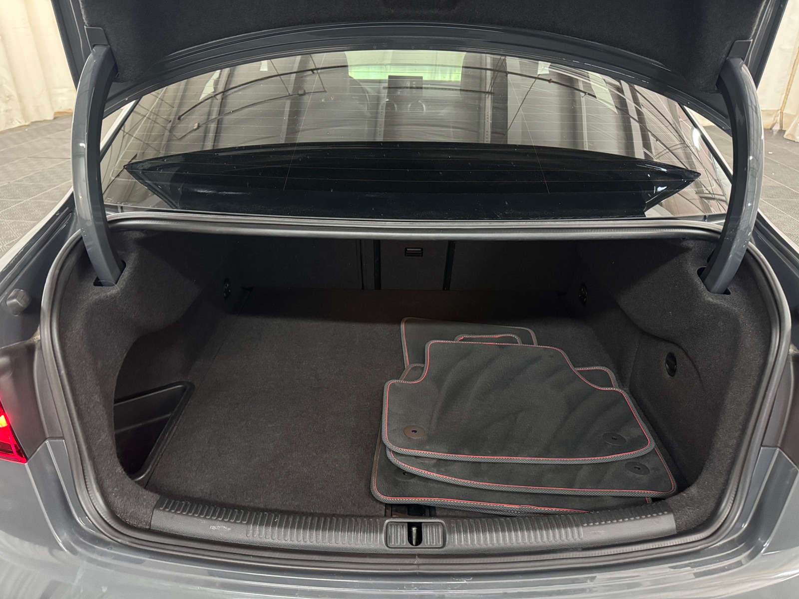 Thumbnail: 2018 Audi S3 - 6