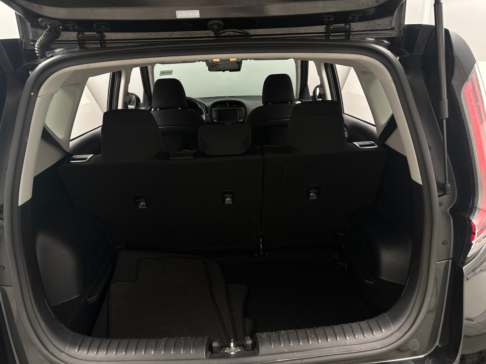 Thumbnail: 2024 Kia Soul - 7