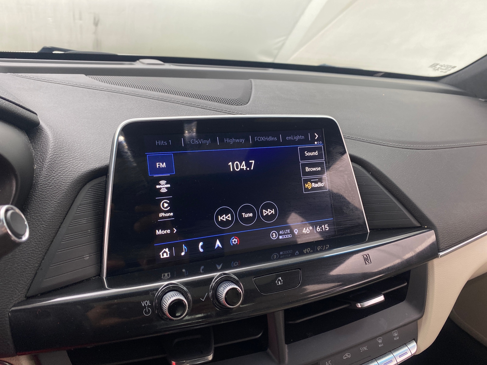 Thumbnail: 2021 Cadillac CT4 - 4