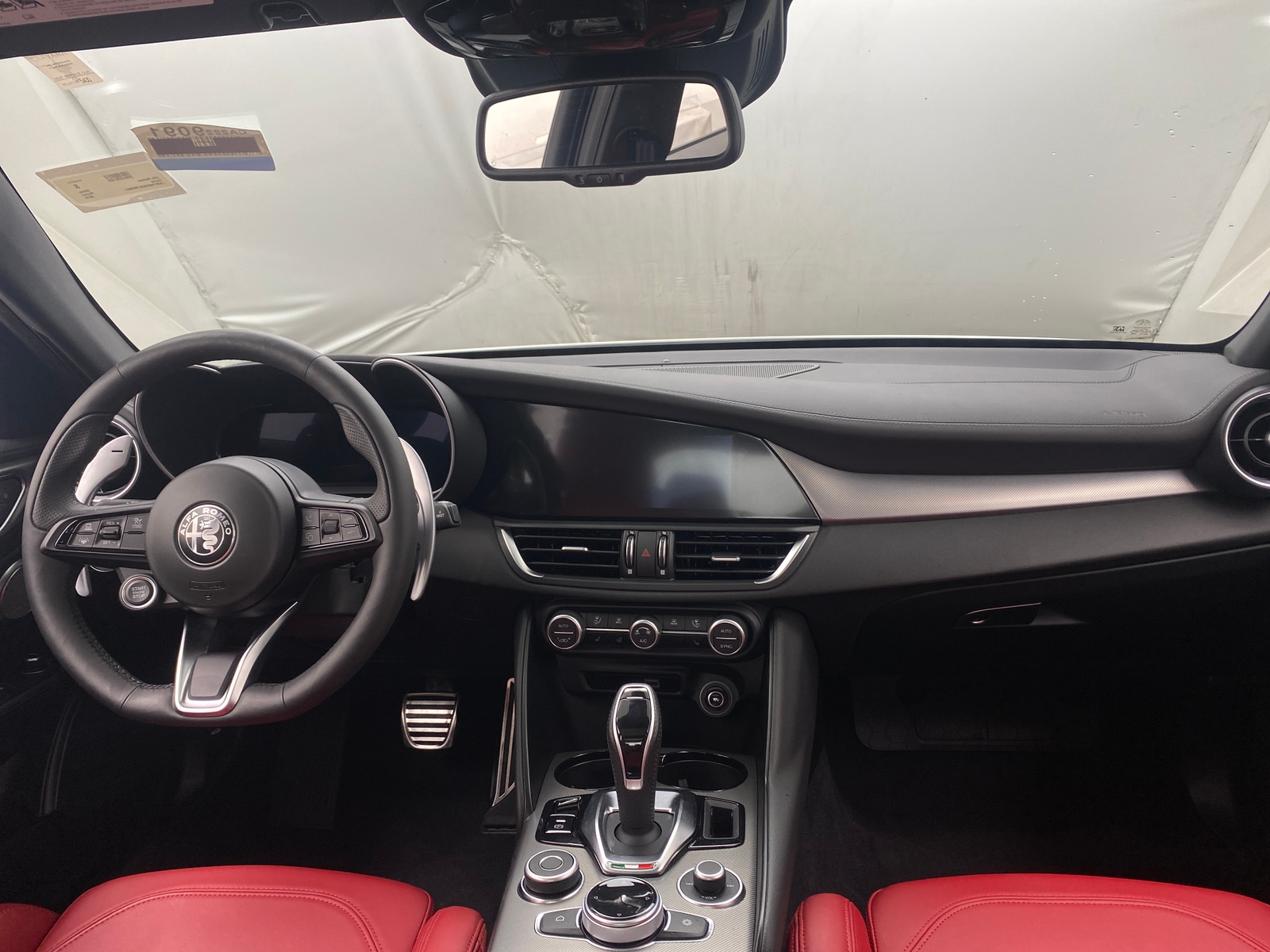 Thumbnail: 2025 Alfa Romeo Giulia - 2