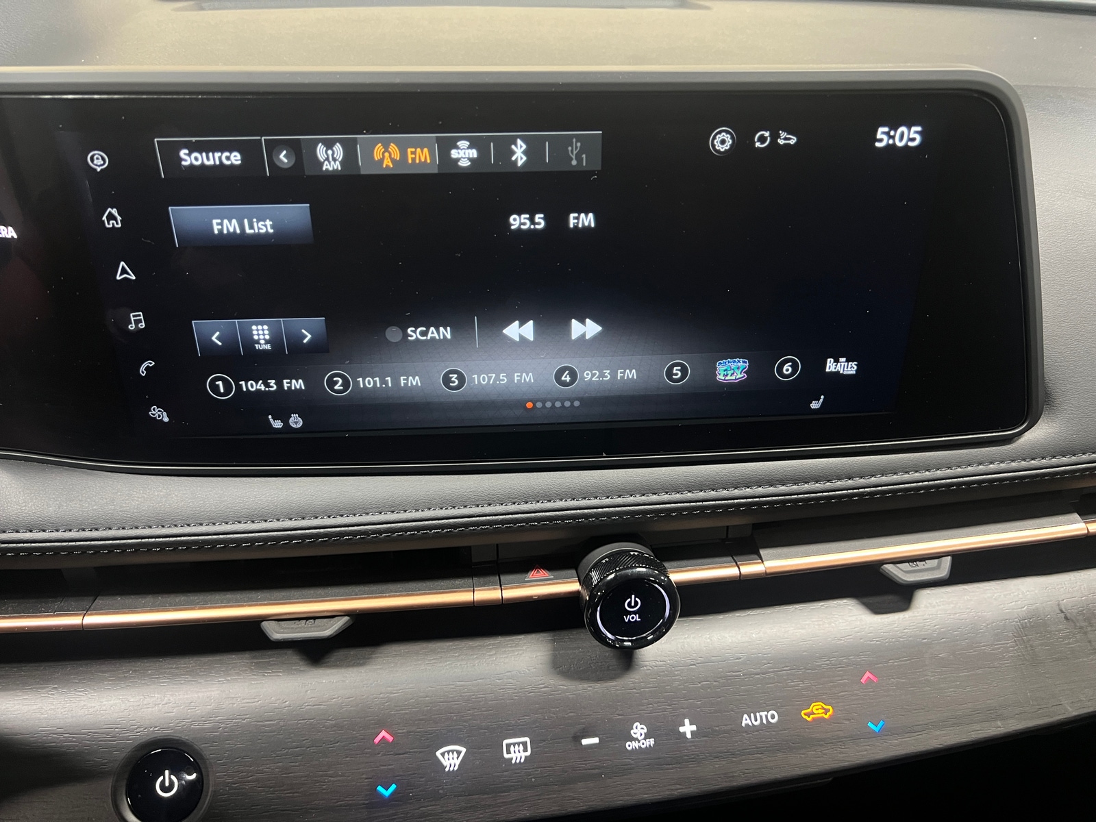 Thumbnail: 2025 Nissan Ariya - 3