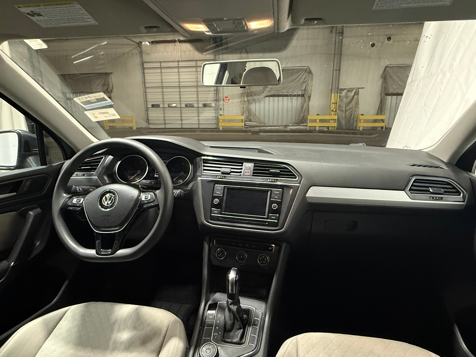 Thumbnail: 2020 Volkswagen Tiguan - 3