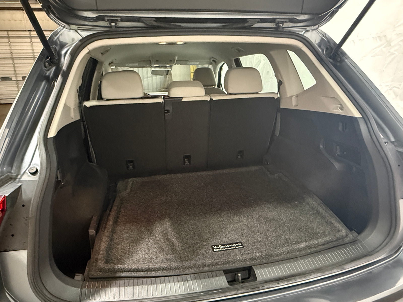 Thumbnail: 2020 Volkswagen Tiguan - 7