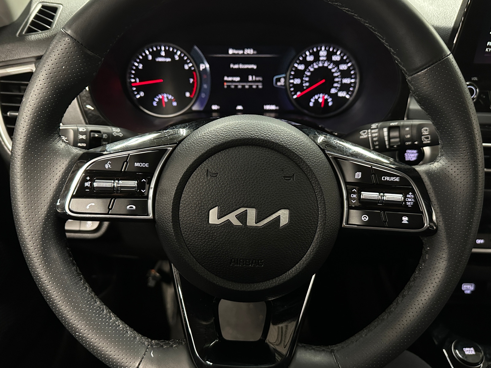 Thumbnail: 2023 Kia Seltos - 4