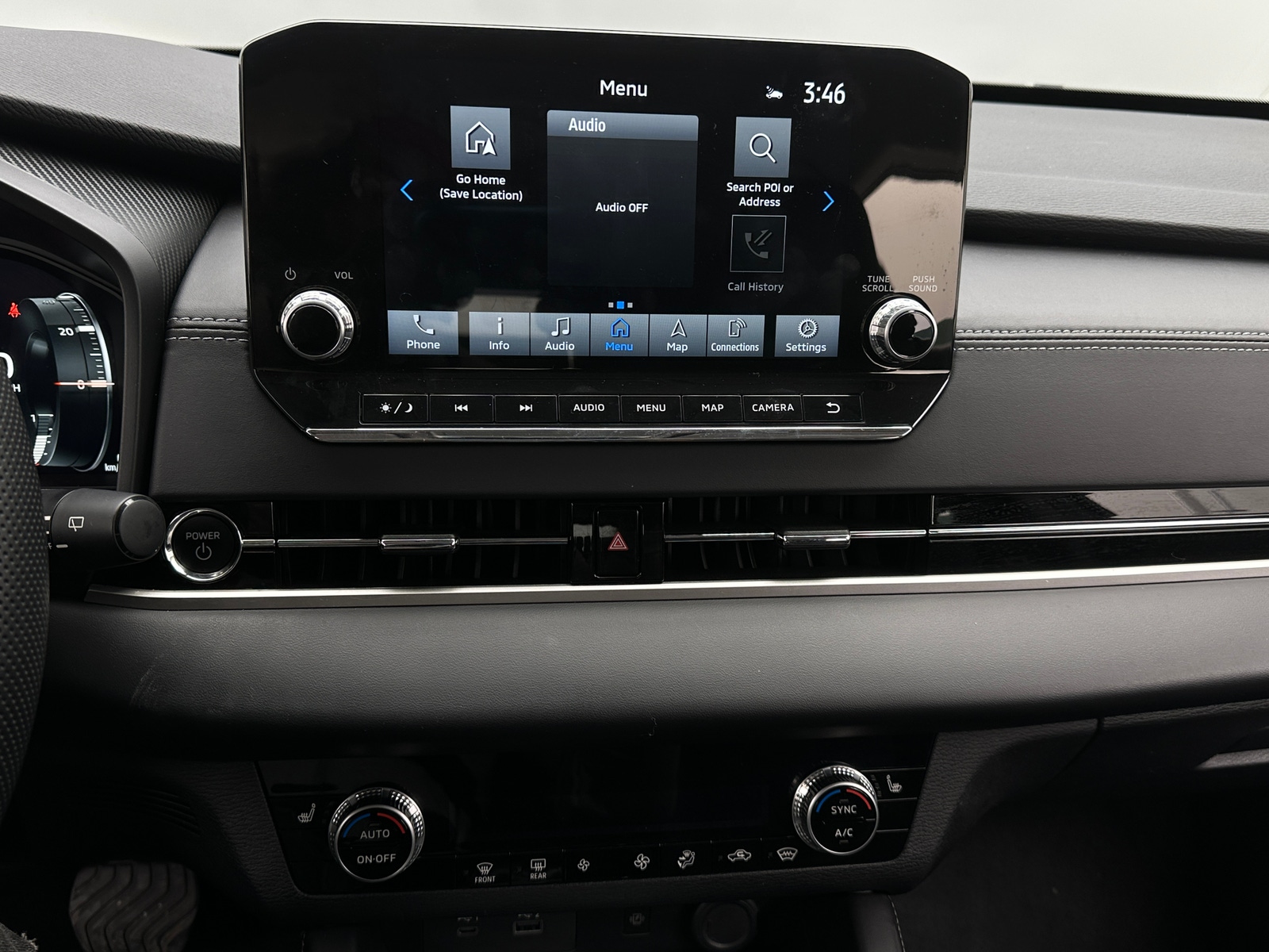 Thumbnail: 2023 Mitsubishi Outlander - 3