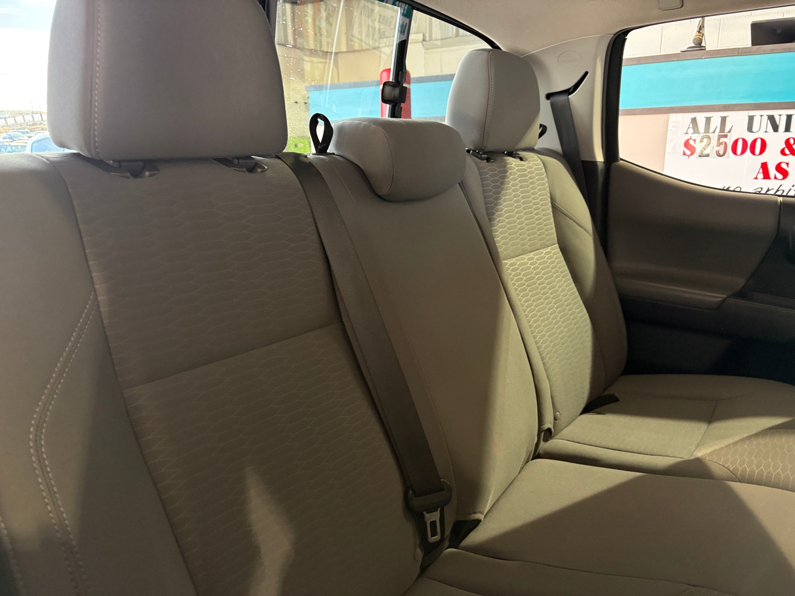 Thumbnail: 2016 Toyota Tacoma - 6