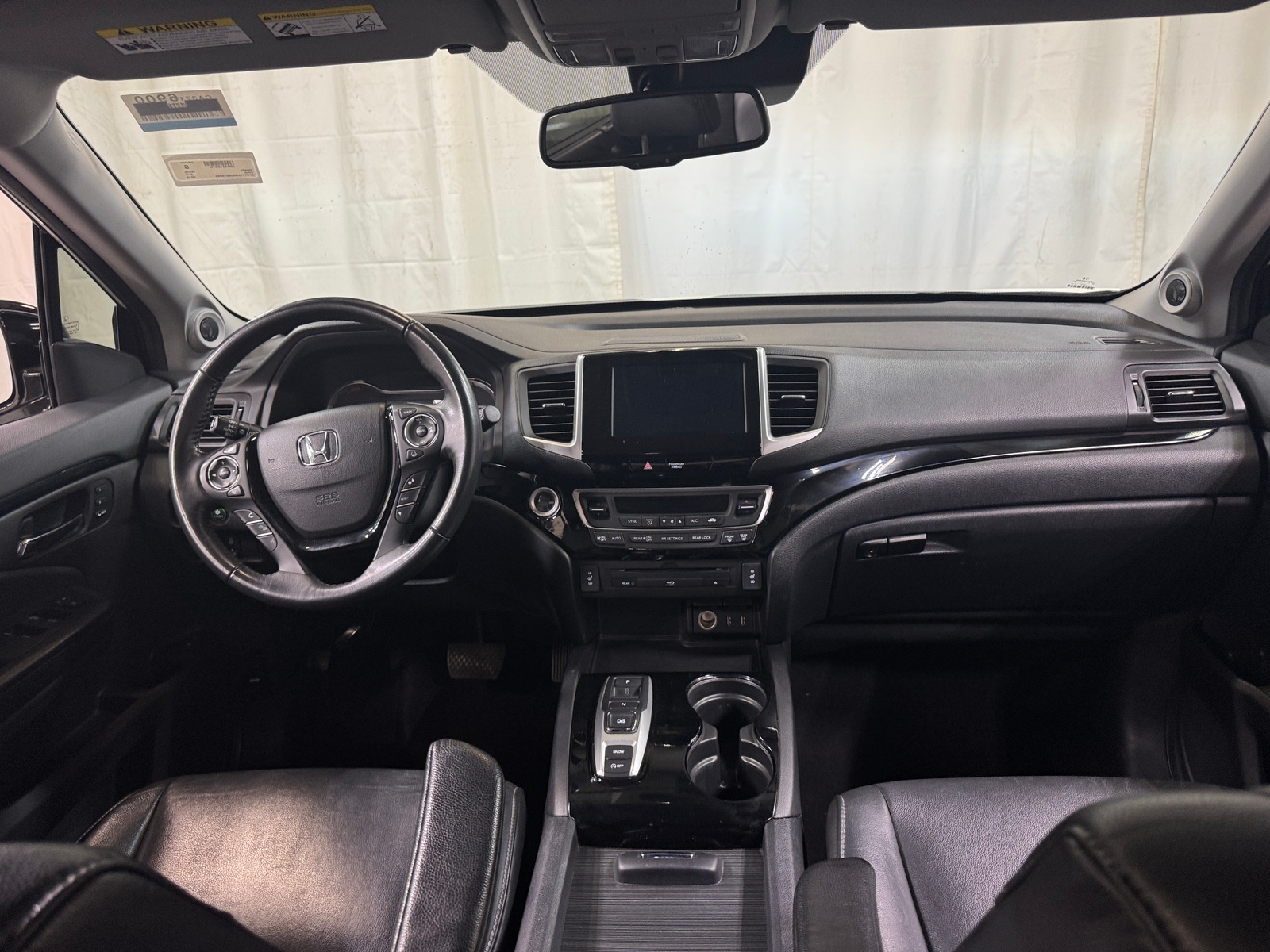 Thumbnail: 2018 Honda Pilot - 2