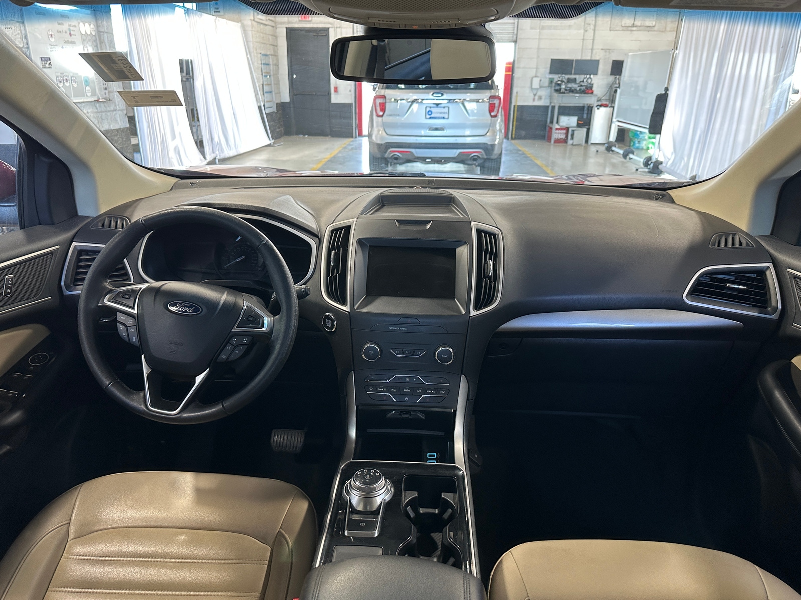 Thumbnail: 2020 Ford Edge - 2