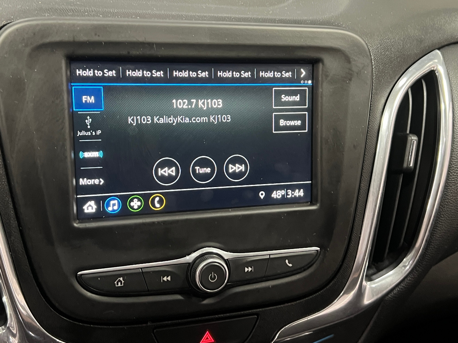 Thumbnail: 2019 Chevrolet Equinox - 4