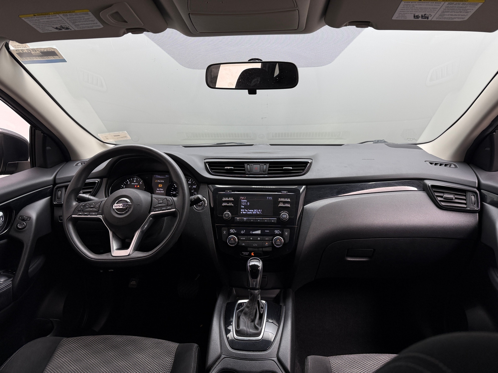 Thumbnail: 2018 Nissan Rogue Sport - 3