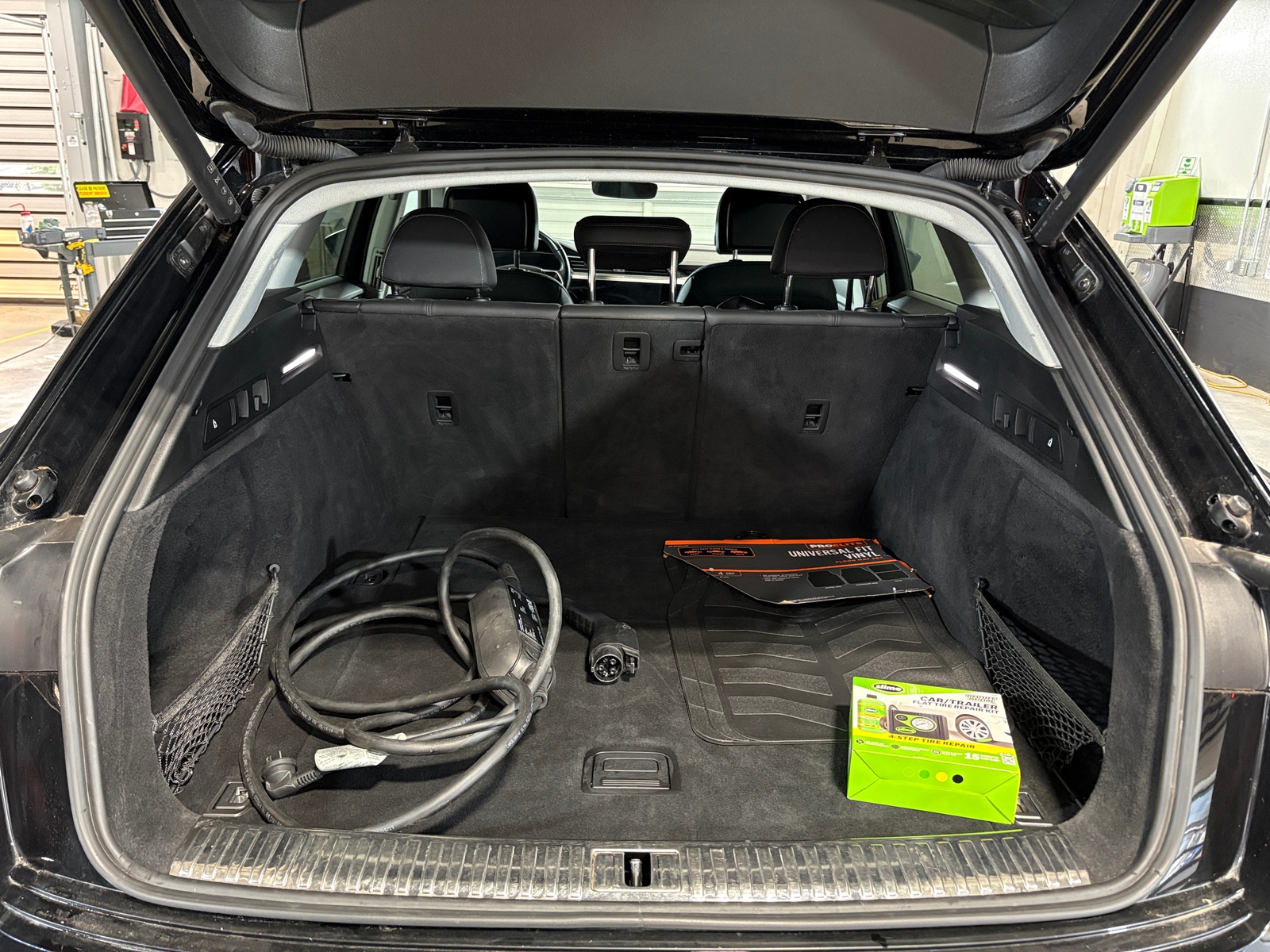 Thumbnail: 2021 Audi e-tron - 6