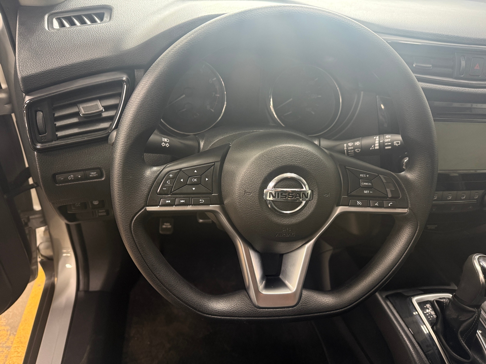 Thumbnail: 2020 Nissan Rogue - 5