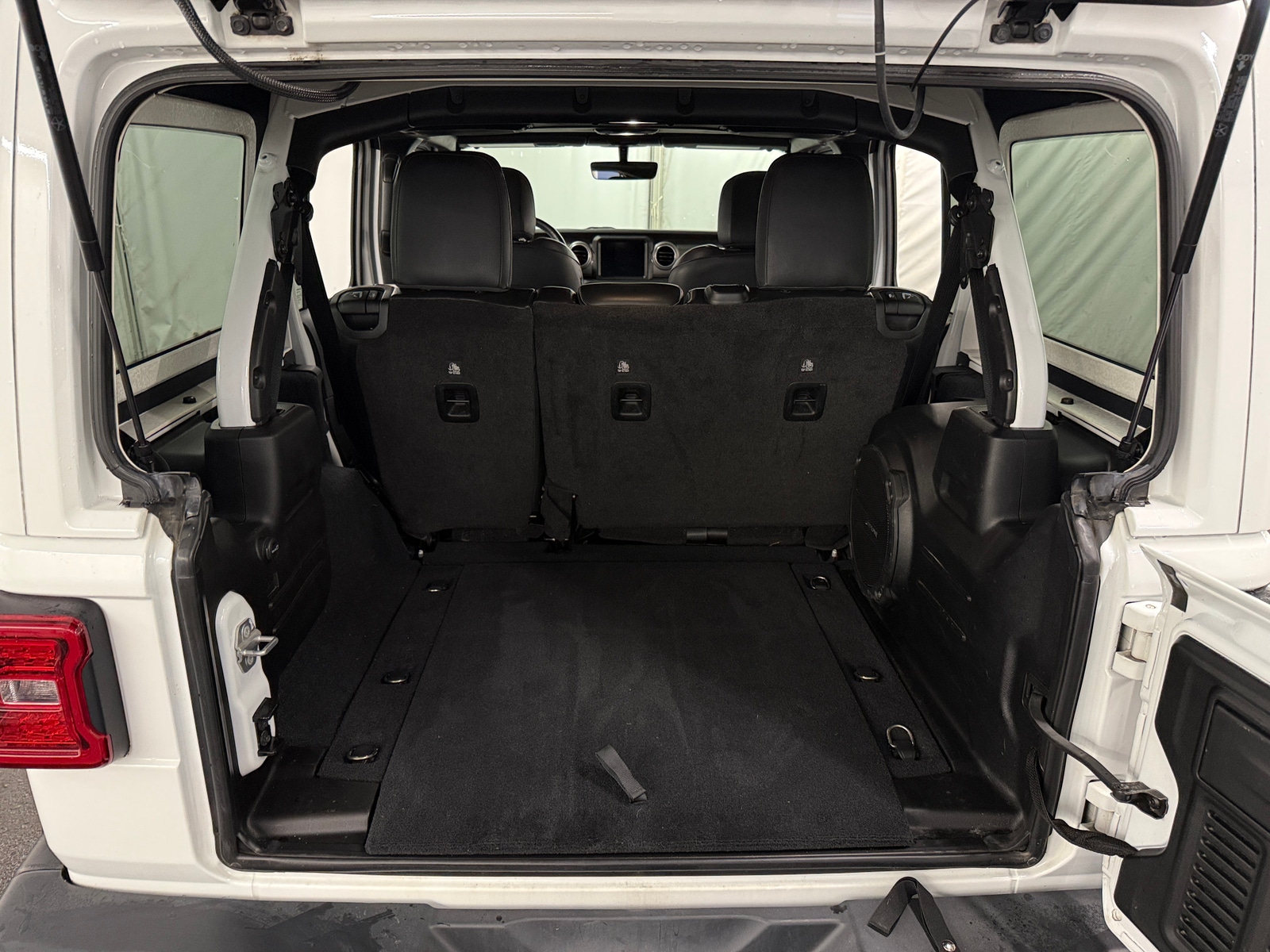 Thumbnail: 2018 Jeep Wrangler - 6