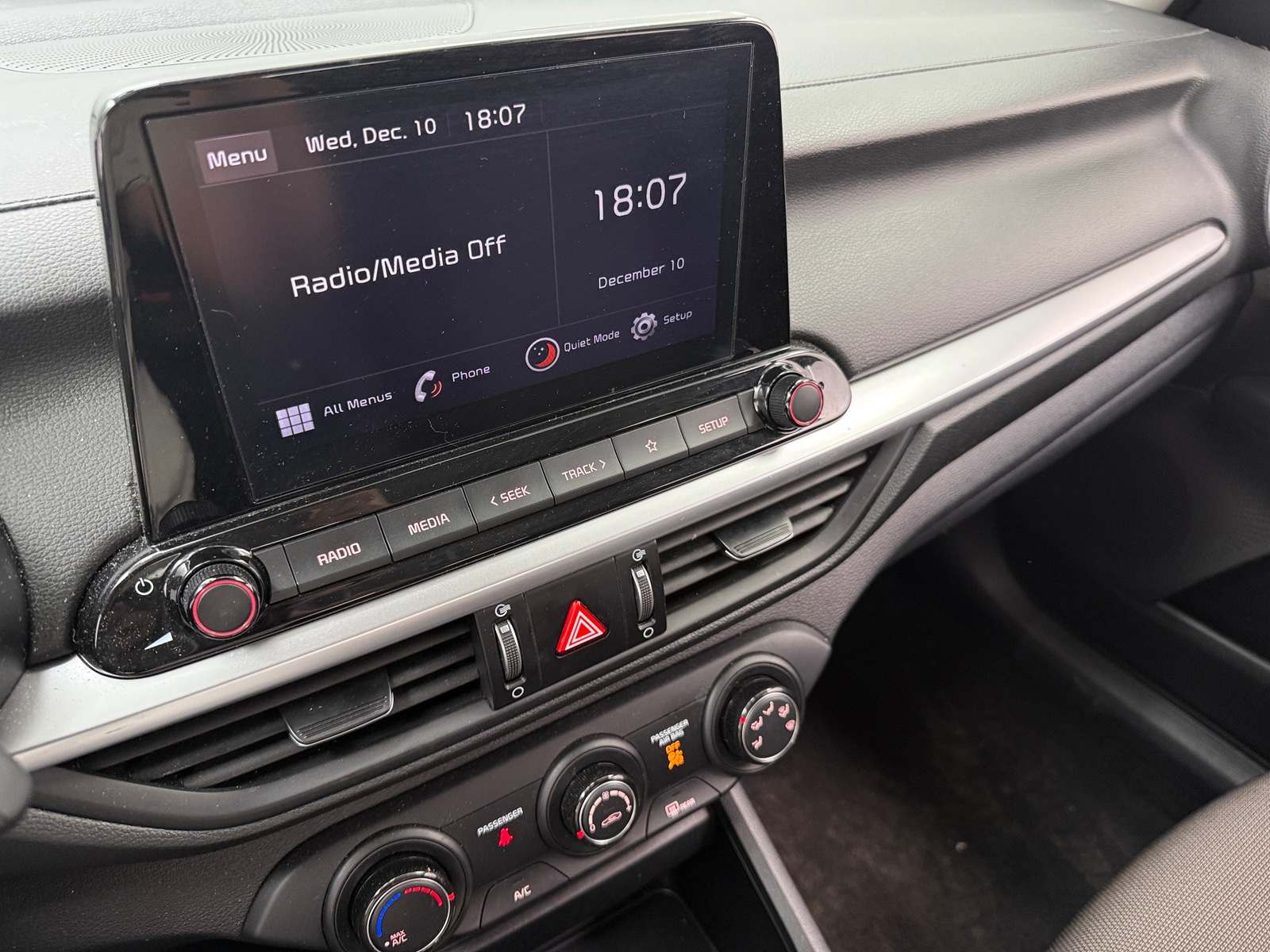 Thumbnail: 2024 Kia Forte - 4