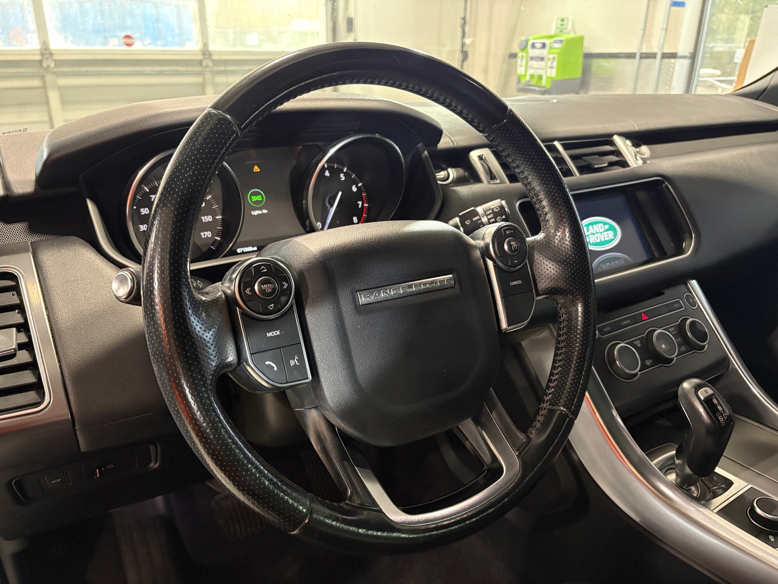 Thumbnail: 2016 Land Rover Range Rover Sport - 4