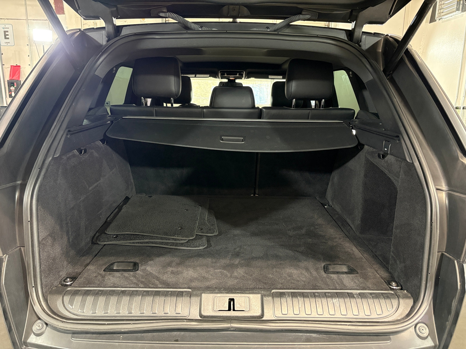 Thumbnail: 2016 Land Rover Range Rover Sport - 6