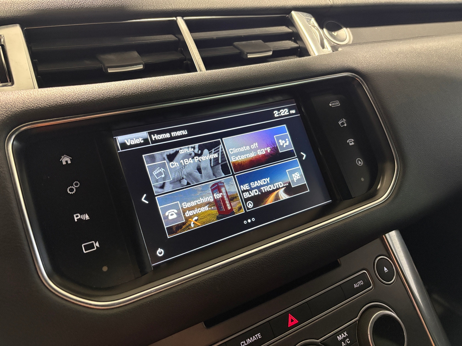 Thumbnail: 2016 Land Rover Range Rover Sport - 3